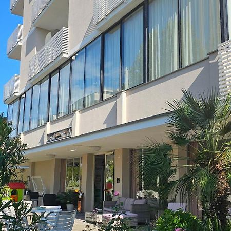 Hotel Sara*** Cesenatico Exterior photo