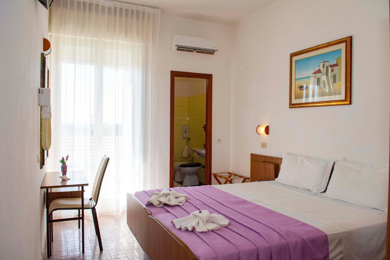 Hotel Sara*** Cesenatico Exterior photo