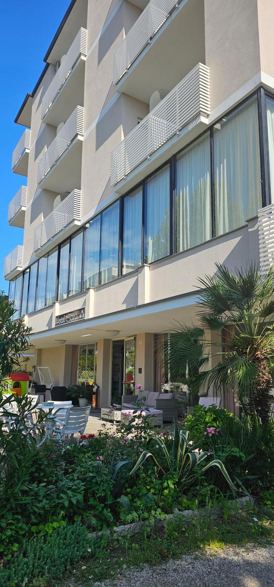 Hotel Sara*** Cesenatico Exterior photo