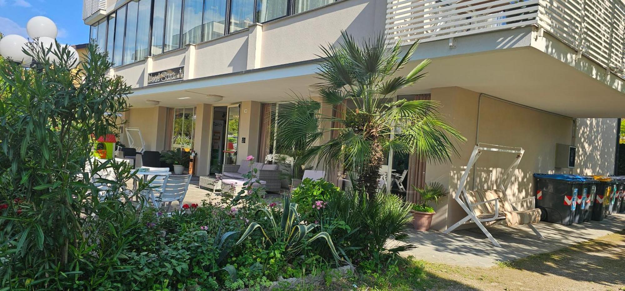 Hotel Sara*** Cesenatico Exterior photo
