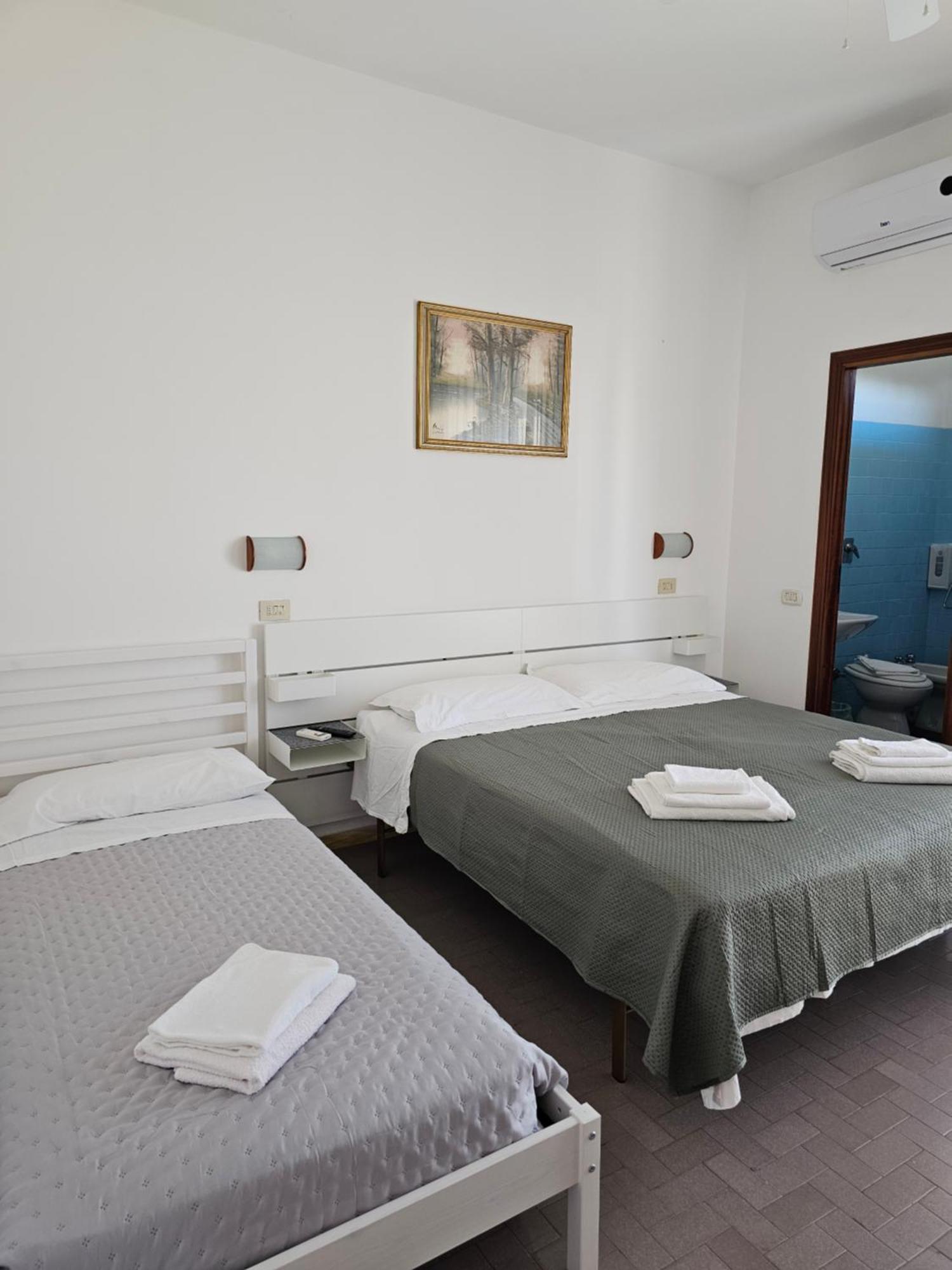 Hotel Sara*** Cesenatico Exterior photo
