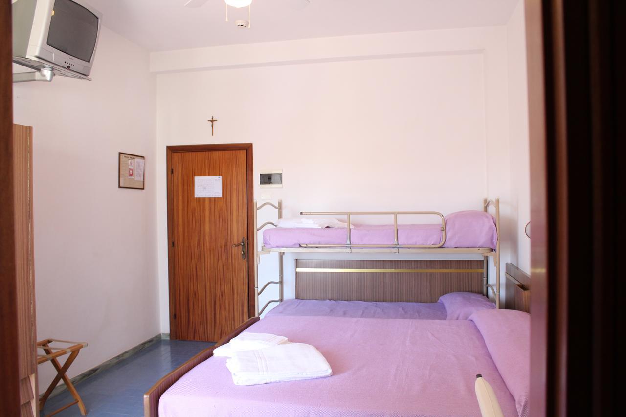 Hotel Sara*** Cesenatico Exterior photo