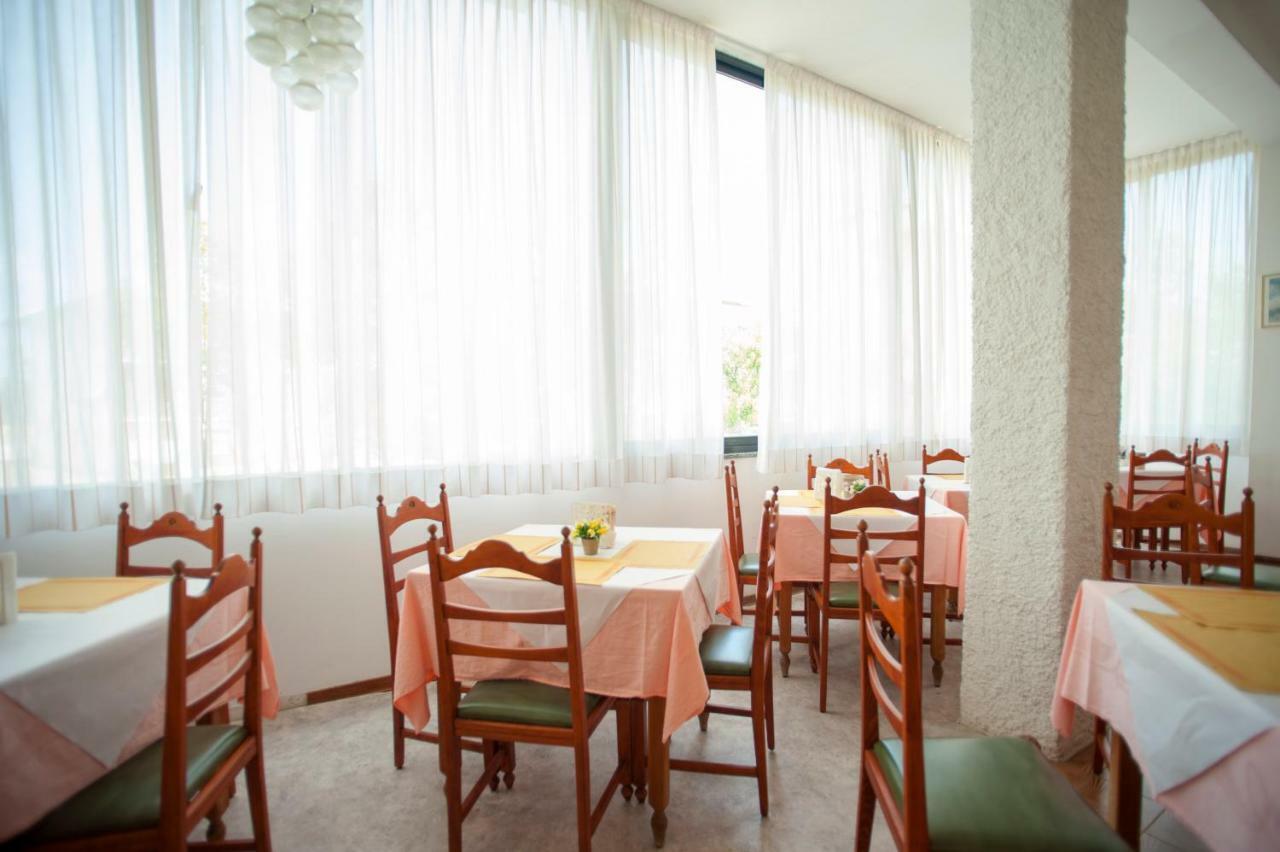 Hotel Sara*** Cesenatico Exterior photo